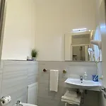 Arcobaleno Centro Bed & Breakfast 4*