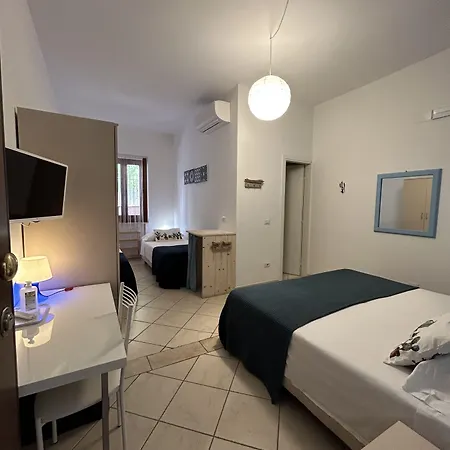 Arcobaleno Centro Alojamento de Acomodação e Pequeno-almoço Tropea